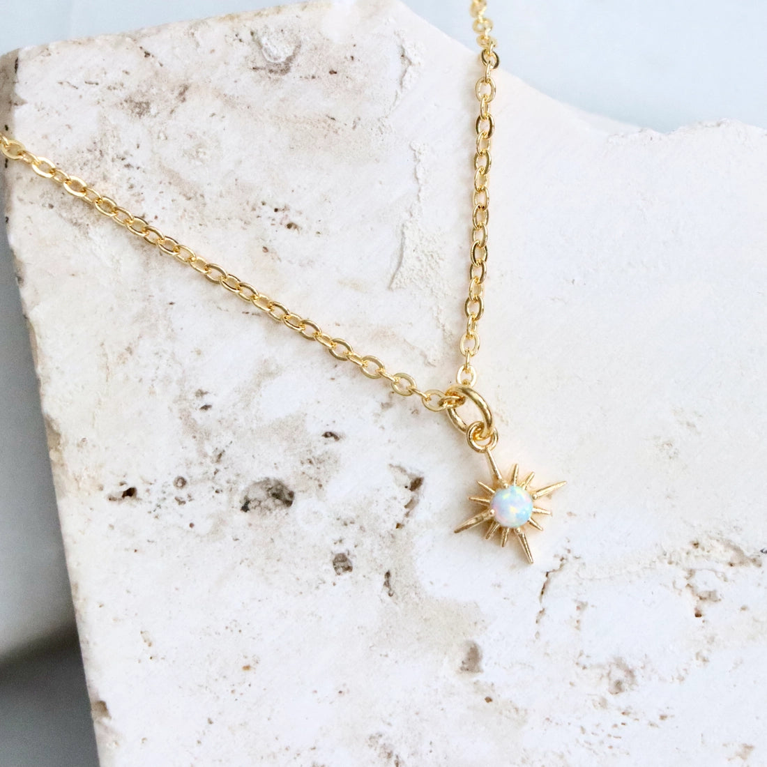 Opal Polaris Necklace Gold